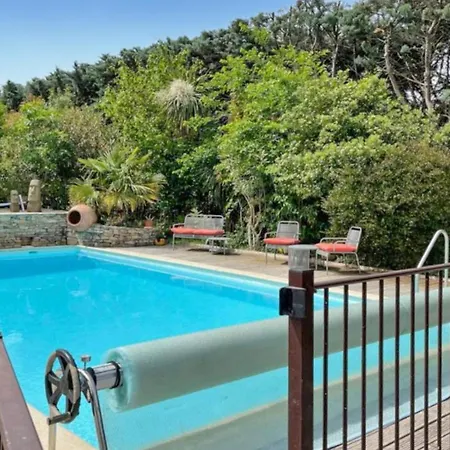 In With Private Swimming Pool, Be Inside Or Outside بيت للعطل *