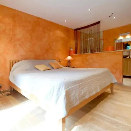 In With Private Swimming Pool, Be Inside Or Outside بيت للعطل *