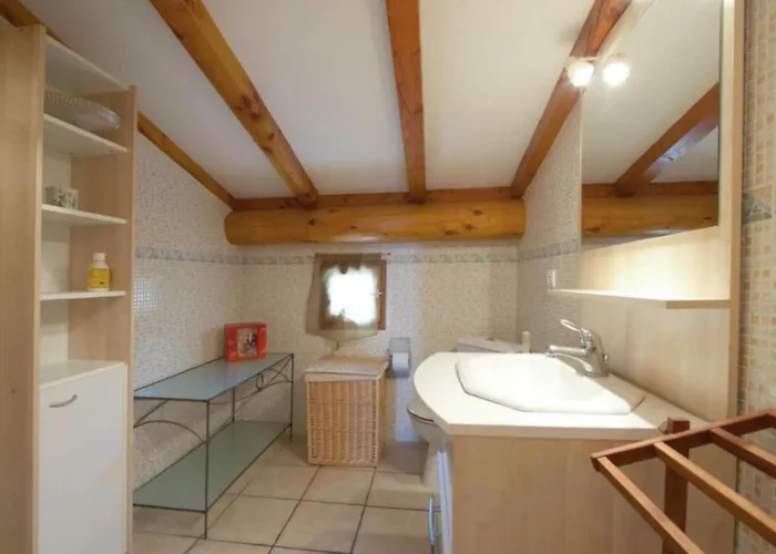 8 Bedroom Lovely In Casa de Férias *