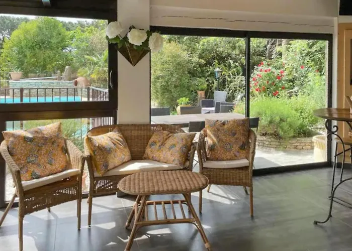 8 Bedroom Lovely In